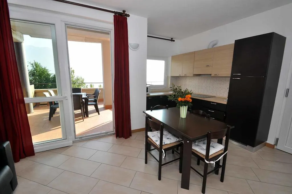 Casa Ciclamino Apartment Vercana 0*,